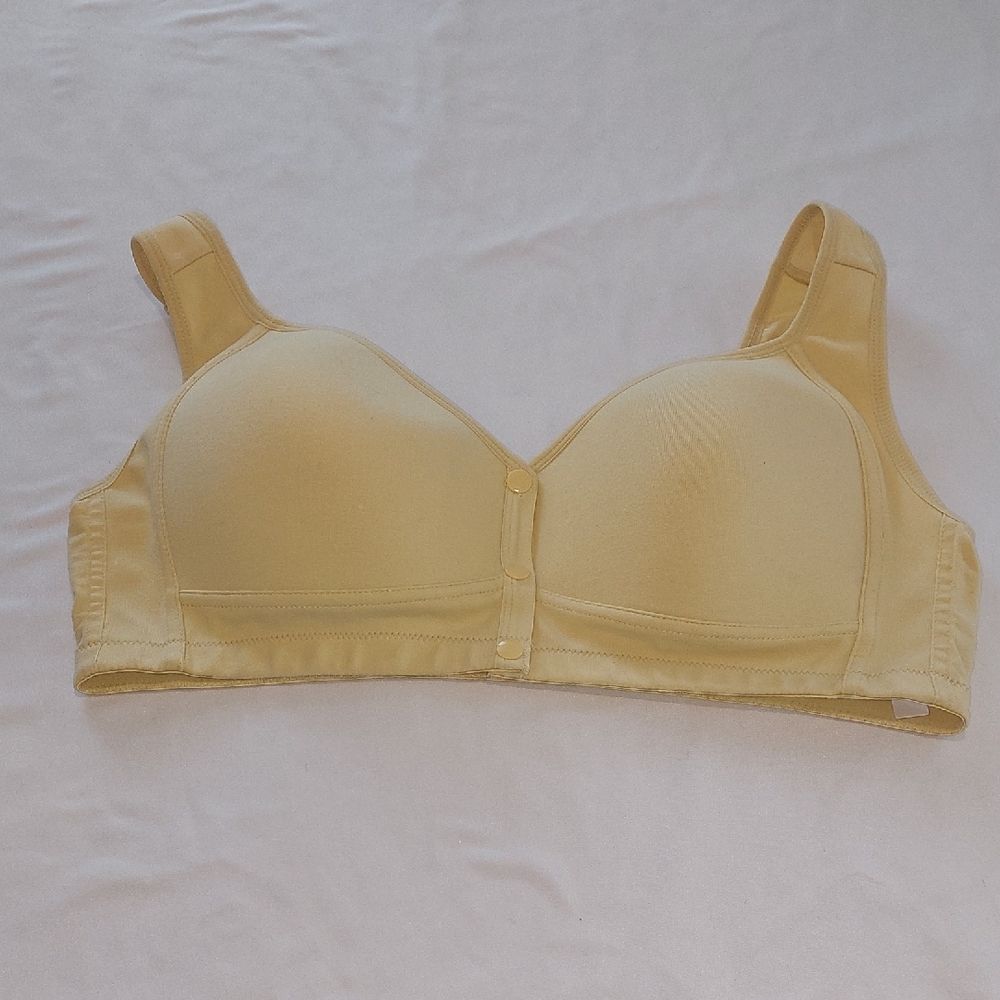 Women's Yellow Bra. 2XL Snaps In Front